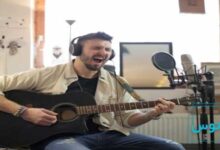 چگونه هم گیتار بزنیم هم بخوانیم