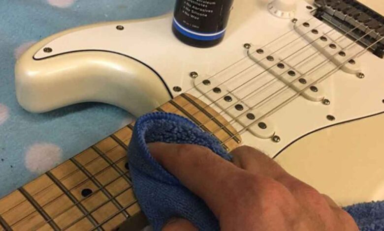 نکات مهم در نظافت گیتار الکتریک
