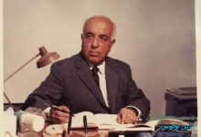 دکتر حسین گل‌گلاب سراینده سرود «ای ایران» است.