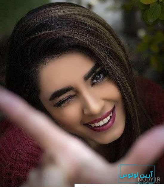 ایده ژست برای عکس پروفایل