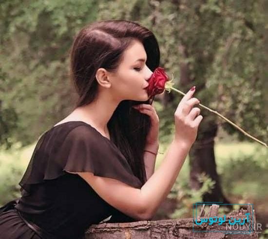 ژست عکس با گل 1403 | ایده عکاسی با دسته گل، گلدان و طبیعت مخصوص