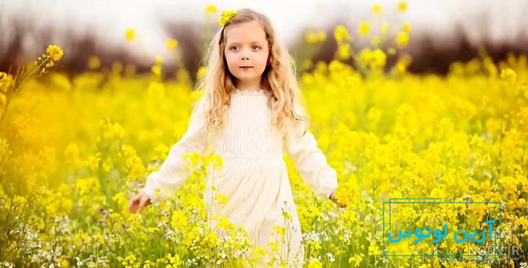 ژست کودکانه برای عکس