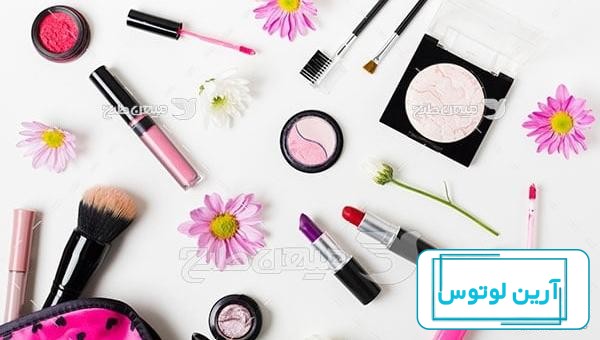 ظروف بطری لوازم آرایشی با برگ های سبز گیاهی برچسب خالی برای ماکت مارک مفهوم  محصول زیبایی طبیعی رنگ پردازش شده 1367696