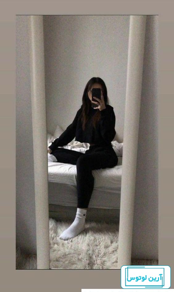 ژست عکس سلفی در آینه دخترانه تکی بسیار شیک