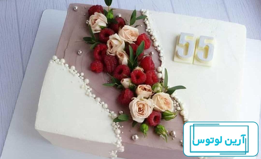 کیک آرایی با گل طبیعی | آموزش گل آرایی کیک