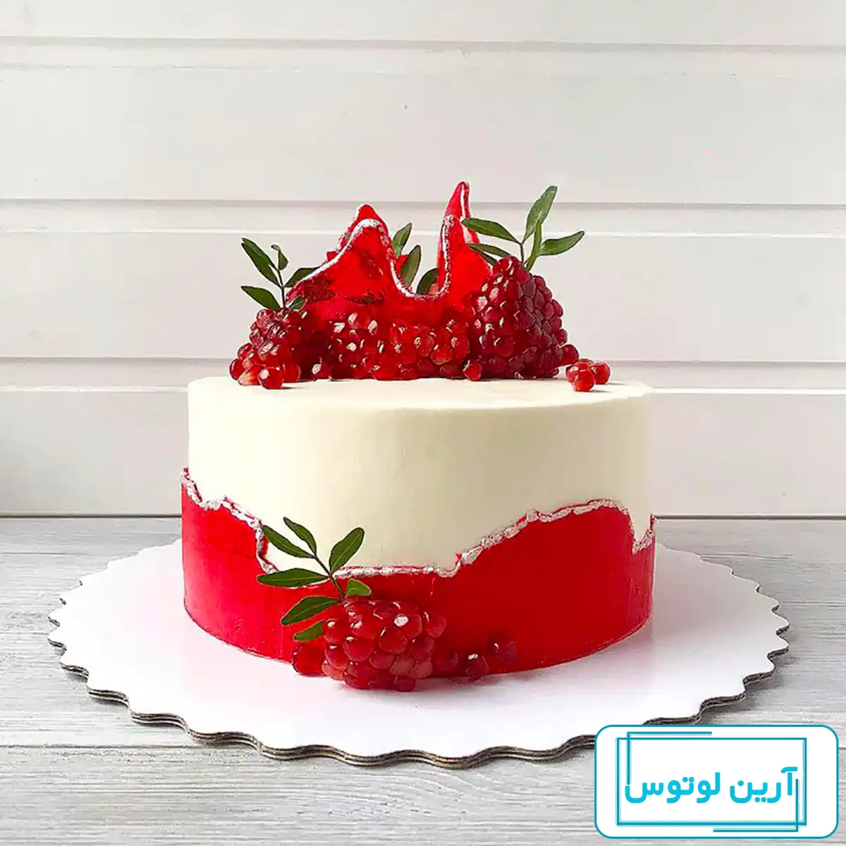 کیک شب یلدا عروس؛ ۱۵ ایده شیک و جذاب برای جشن یلدایی
